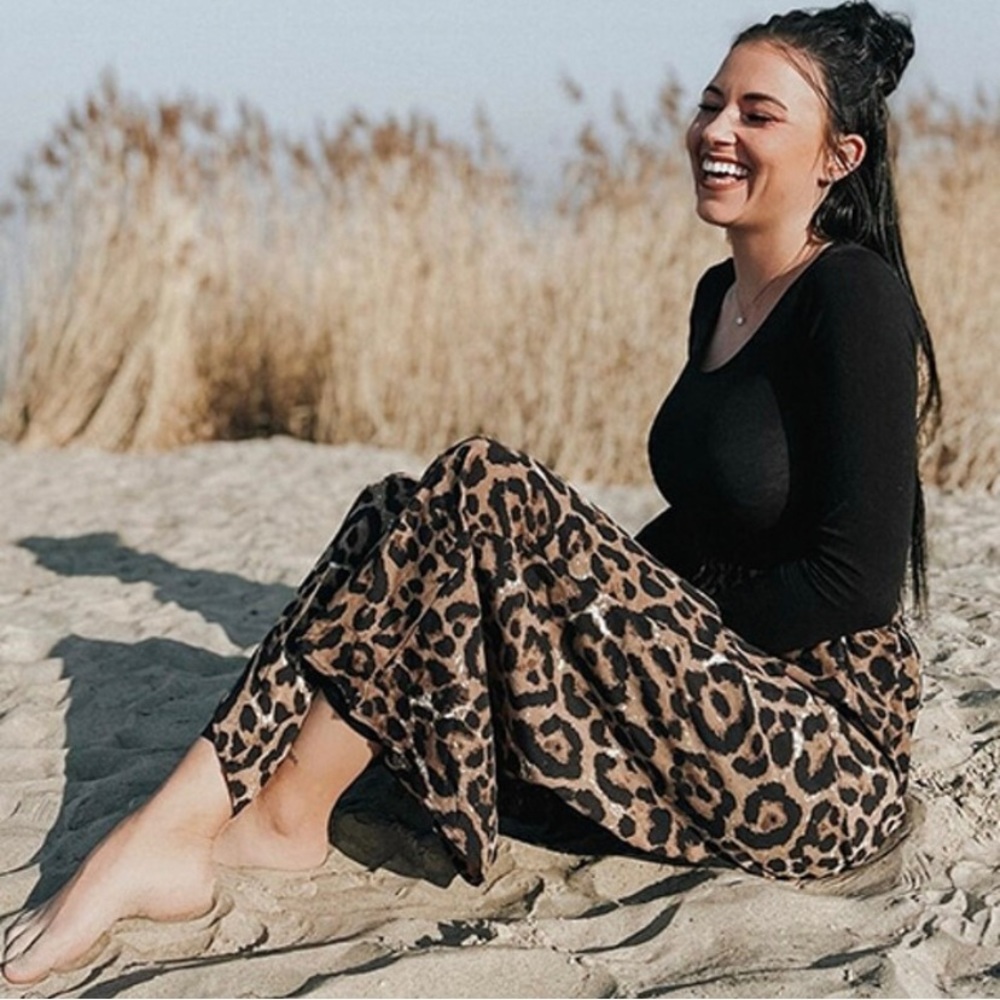 Wide leg pants